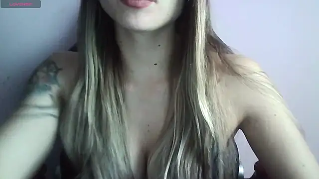 Tifanny 0a online show from June 1, 2026, 9:16 pm