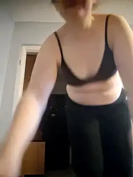 Snapshot of VitniKis chatting on February 3, 2026, 6:40 am VitniKis online show from February 3, 2026, 6:40 am