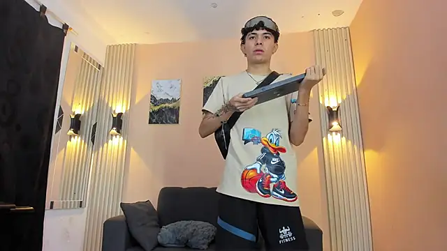 DesiresOfOlympus  online show from April 6, 2026, 7:37 pm