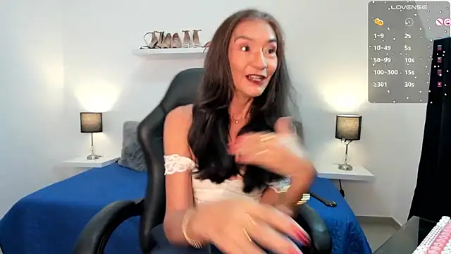 Snapshot of Emma_Mendozaa chatting on February 10, 2026, 11:47 am Emma Mendozaa online show from February 10, 2026, 11:47 am