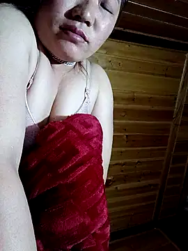 quynhbupbe11 online show from February 9, 2026, 7:29 pm