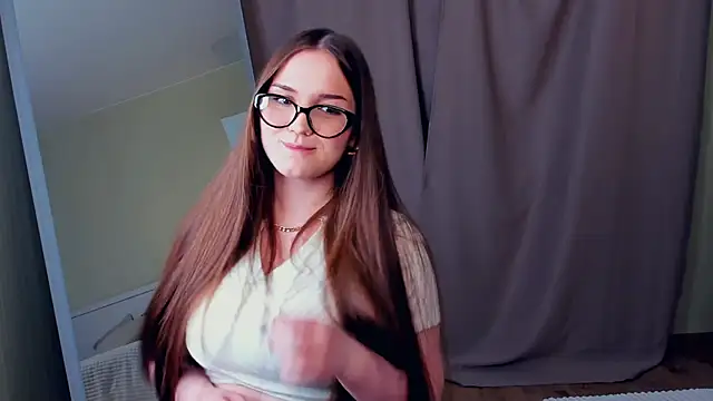 Snapshot of CrissyKales chatting on February 4, 2026, 6:14 pm CrissyKales online show from February 4, 2026, 6:14 pm