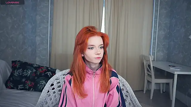 Snapshot of TarynPalek chatting on February 3, 2026, 7:13 am TarynPalek online show from February 3, 2026, 7:13 am