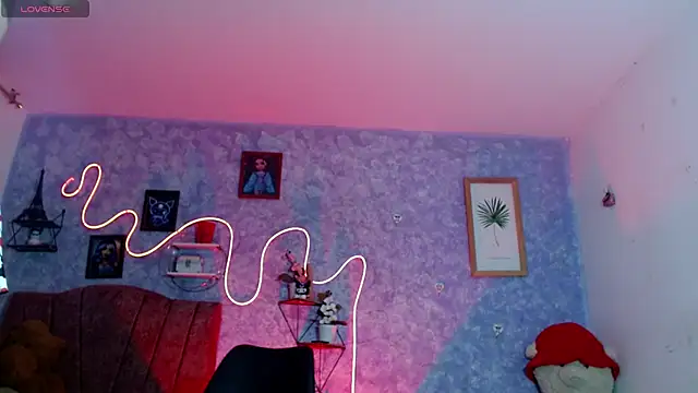 Snapshot of Everlin__Hot_ chatting on March 5, 2026, 12:28 am Everlin Hot online show from March 5, 2026, 12:28 am