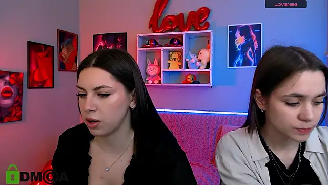 laurenmurrr online show from March 15, 2026, 10:10 am