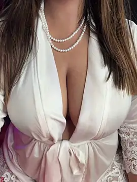 queen-panda online show from March 1, 2026, 6:54 pm