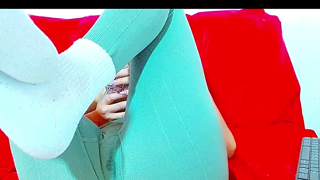 violletsweetie online show from February 20, 2026, 6:41 pm