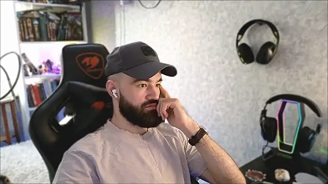  Mostly  online show from March 11, 2026, 5:02 am