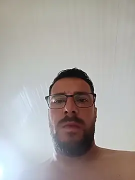 NatanCasad0 online show from May 31, 2026, 7:26 am