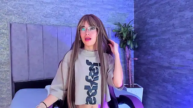 Snapshot of IsabellaRossi_ chatting on February 2, 2026, 12:15 pm IsabellaRossi online show from February 2, 2026, 12:15 pm