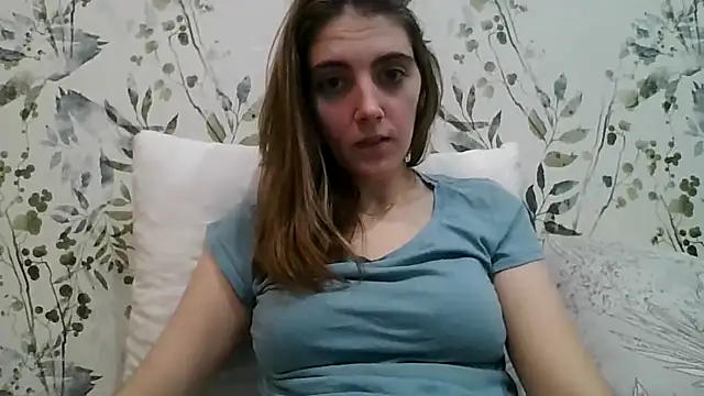 laparejaideal08 online show from February 3, 2026, 9:42 pm