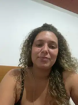 LoiraQuente69 online show from May 8, 2026, 11:54 pm