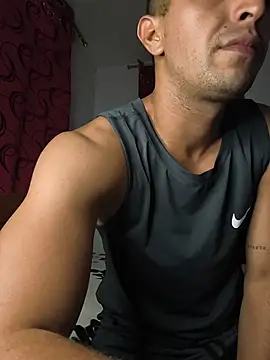 logan-31 online show from February 12, 2026, 2:06 am