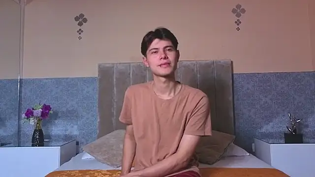 Snapshot of Derek_Sinn chatting on February 17, 2026, 7:53 pm Derek Sinn online show from February 17, 2026, 7:53 pm