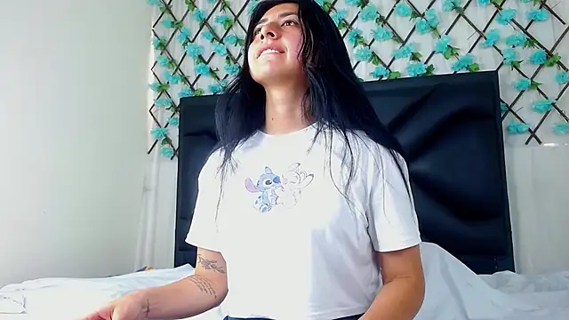 Snapshot of EmmaWilliamss4 chatting on February 11, 2026, 3:39 pm EmmaWilliamss4 online show from February 11, 2026, 3:39 pm