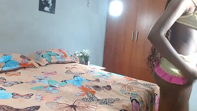 Snapshot of arianna_rossi11 chatting on February 4, 2026, 12:00 pm arianna rossi11 online show from February 4, 2026, 12:00 pm