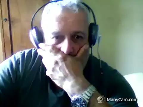 Snapshot of swichcassanesi chatting on April 19, 2026, 11:53 am swichcassanesi online show from April 19, 2026, 11:53 am
