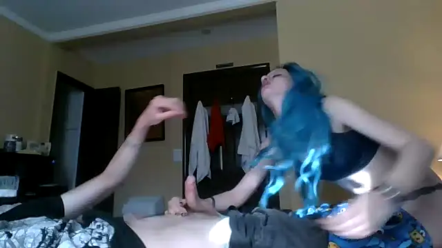 emoprincessxD online show from April 4, 2026, 9:01 pm