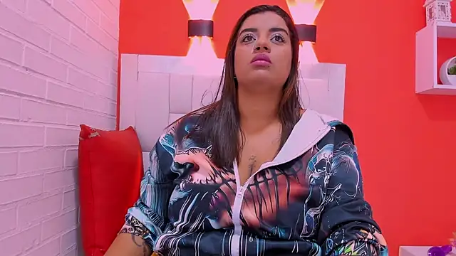 Snapshot of Roxy_sexy69_ chatting on February 19, 2026, 3:35 am Roxy sexy69 online show from February 19, 2026, 3:35 am