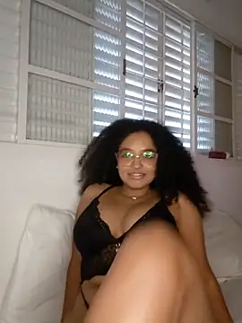 Snapshot of pandinhagamer chatting on January 31, 2026, 9:46 pm pandinhagamer online show from January 31, 2026, 9:46 pm