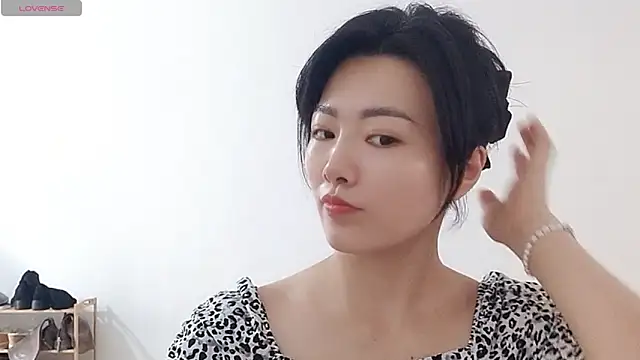 Nikishine online show from April 21, 2026, 2:37 am