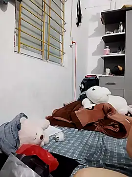 sushi-asa online show from April 15, 2026, 1:12 am