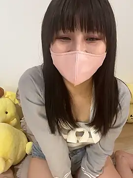 Snapshot of Mitsuki__jp chatting on July 12, 2026, 2:35 am Mitsuki jp online show from July 12, 2026, 2:35 am