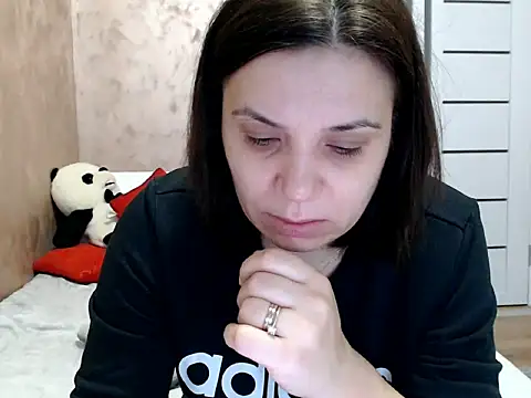 Snapshot of LorraGrey chatting on February 9, 2026, 6:50 am LorraGrey online show from February 9, 2026, 6:50 am