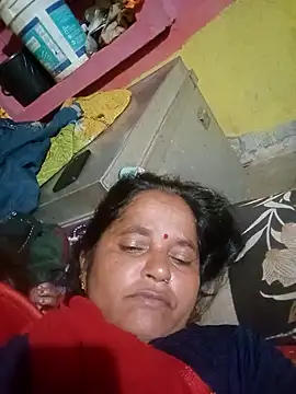 Snapshot of Gudid209896 chatting on February 17, 2026, 8:04 pm Gudid209896 online show from February 17, 2026, 8:04 pm