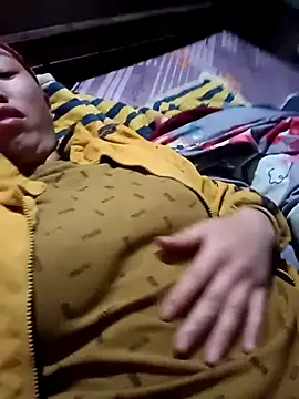 Snapshot of hot-luna- chatting on February 6, 2026, 7:50 pm hot-luna- online show from February 6, 2026, 7:50 pm