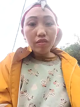 Snapshot of hot-luna- chatting on February 7, 2026, 8:29 am hot-luna- online show from February 7, 2026, 8:29 am