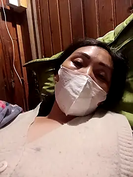 hot-luna- online show from March 31, 2026, 12:27 pm