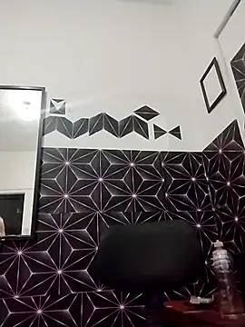 amairany27 online show from March 9, 2026, 5:33 am