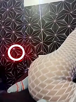 amairany27 online show from April 6, 2026, 7:42 am