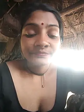 Snapshot of Hotty_raghni chatting on February 12, 2026, 4:18 am Hotty raghni online show from February 12, 2026, 4:18 am