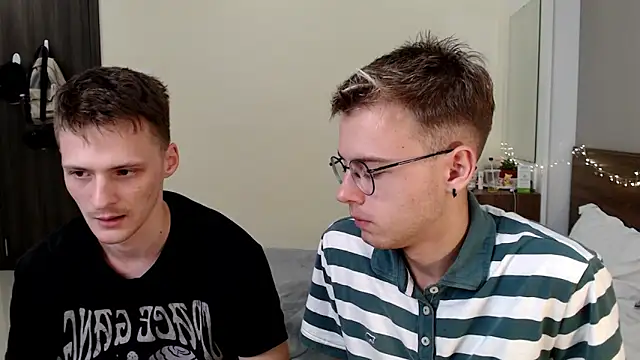 NikiKerryCum online show from March 20, 2026, 1:38 pm