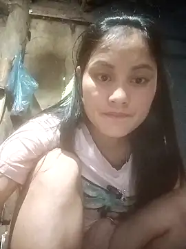Snapshot of Momo-biki chatting on April 27, 2026, 10:57 am Momo-biki online show from April 27, 2026, 10:57 am