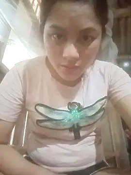 Snapshot of Momo-biki chatting on April 28, 2026, 4:50 am Momo-biki online show from April 28, 2026, 4:50 am