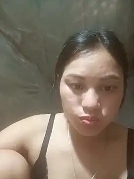 Snapshot of Momo-biki chatting on May 16, 2026, 10:36 am Momo-biki online show from May 16, 2026, 10:36 am