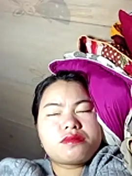 Snapshot of emlylyxinh chatting on February 5, 2026, 1:54 am emlylyxinh online show from February 5, 2026, 1:54 am