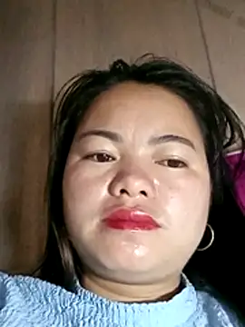 Snapshot of emlylyxinh chatting on February 11, 2026, 6:46 pm emlylyxinh online show from February 11, 2026, 6:46 pm