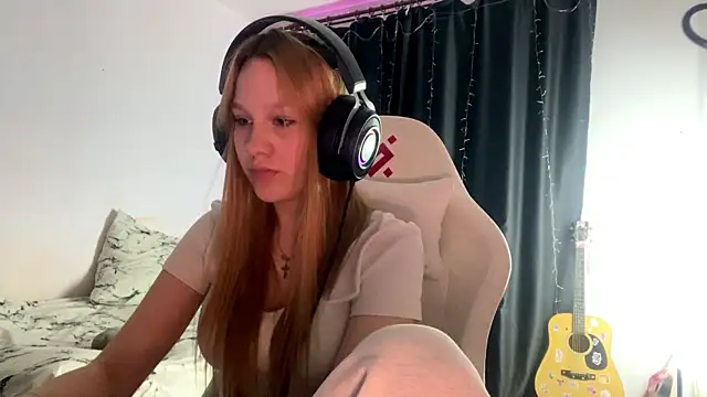 axin burnell online show from April 15, 2026, 7:58 pm