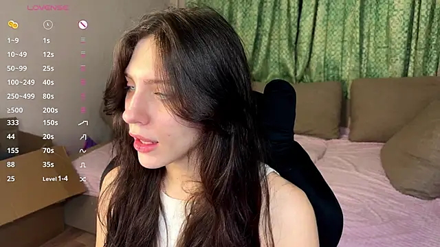 lunawho online show from May 21, 2026, 9:44 pm