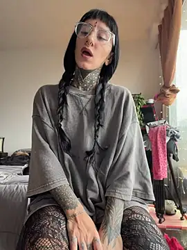 xsadtanas online show from May 27, 2026, 3:31 pm