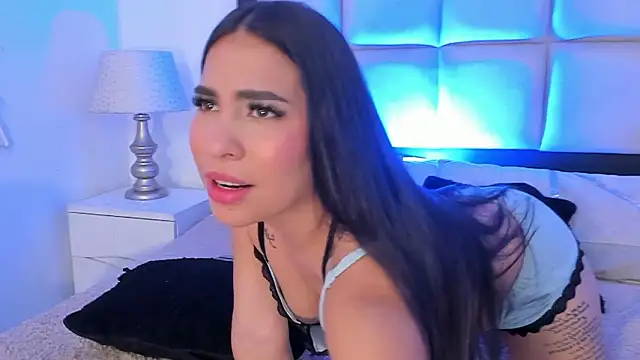 Snapshot of SussyFox chatting on February 13, 2026, 12:23 pm SussyFox online show from February 13, 2026, 12:23 pm