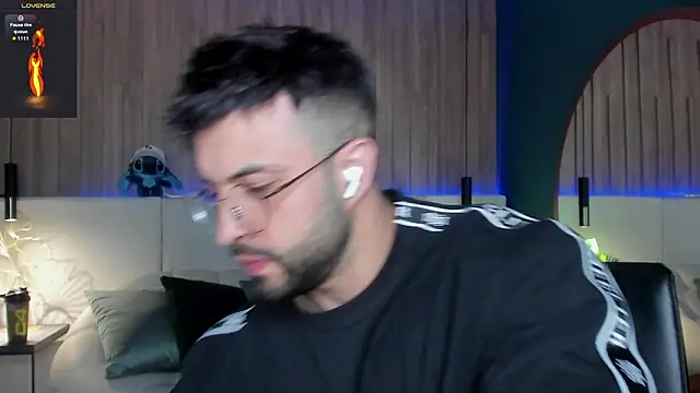 Snapshot of Jeremy_Harden chatting on February 24, 2026, 1:03 am Jeremy Harden online show from February 24, 2026, 1:03 am