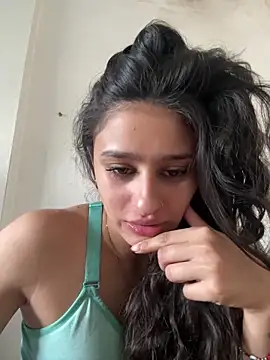 Snapshot of madison90 chatting on February 9, 2026, 8:24 pm madison90 online show from February 9, 2026, 8:24 pm