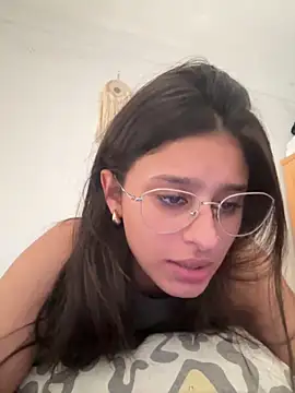 Snapshot of madison90 chatting on February 20, 2026, 5:57 pm madison90 online show from February 20, 2026, 5:57 pm