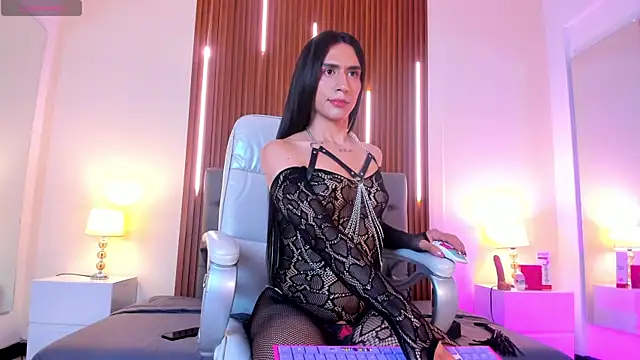 Viannca   online show from June 12, 2026, 8:24 am