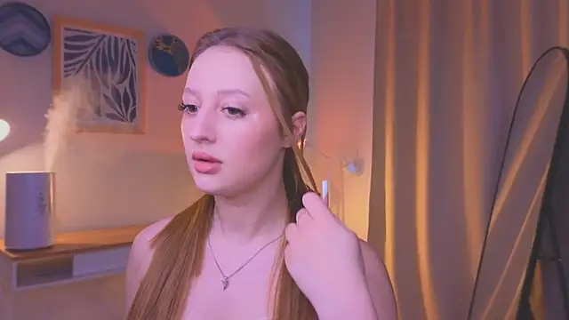 Snapshot of nikapie chatting on February 18, 2026, 5:03 am nikapie online show from February 18, 2026, 5:03 am